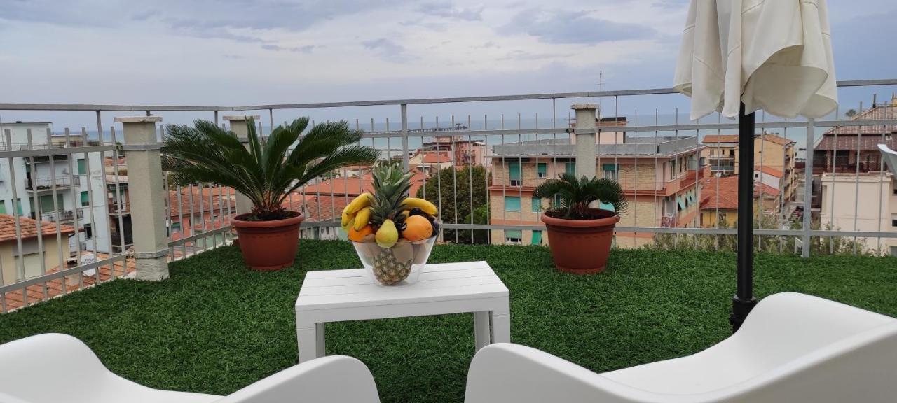 La Terrazza Apartment Falconara Marittima Exterior photo